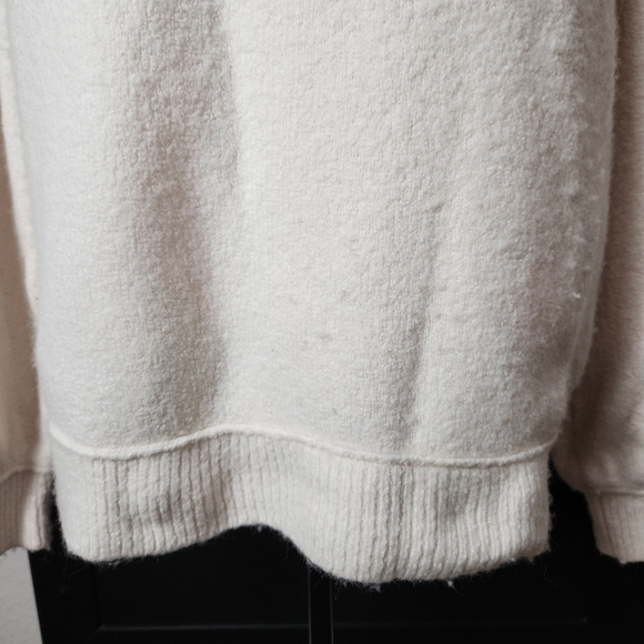 FREE PEOPLE ECHO BEACH CREAM COWL NECK SWEATER SIZE MEDIUM - Picture 4 of 13